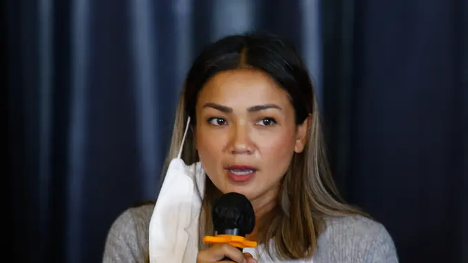 Nirina Zubir jumpa pers soal kasus mafia tanah yang menimpa keluarganya (Bayu Hendarto/Kapanlagi.com)