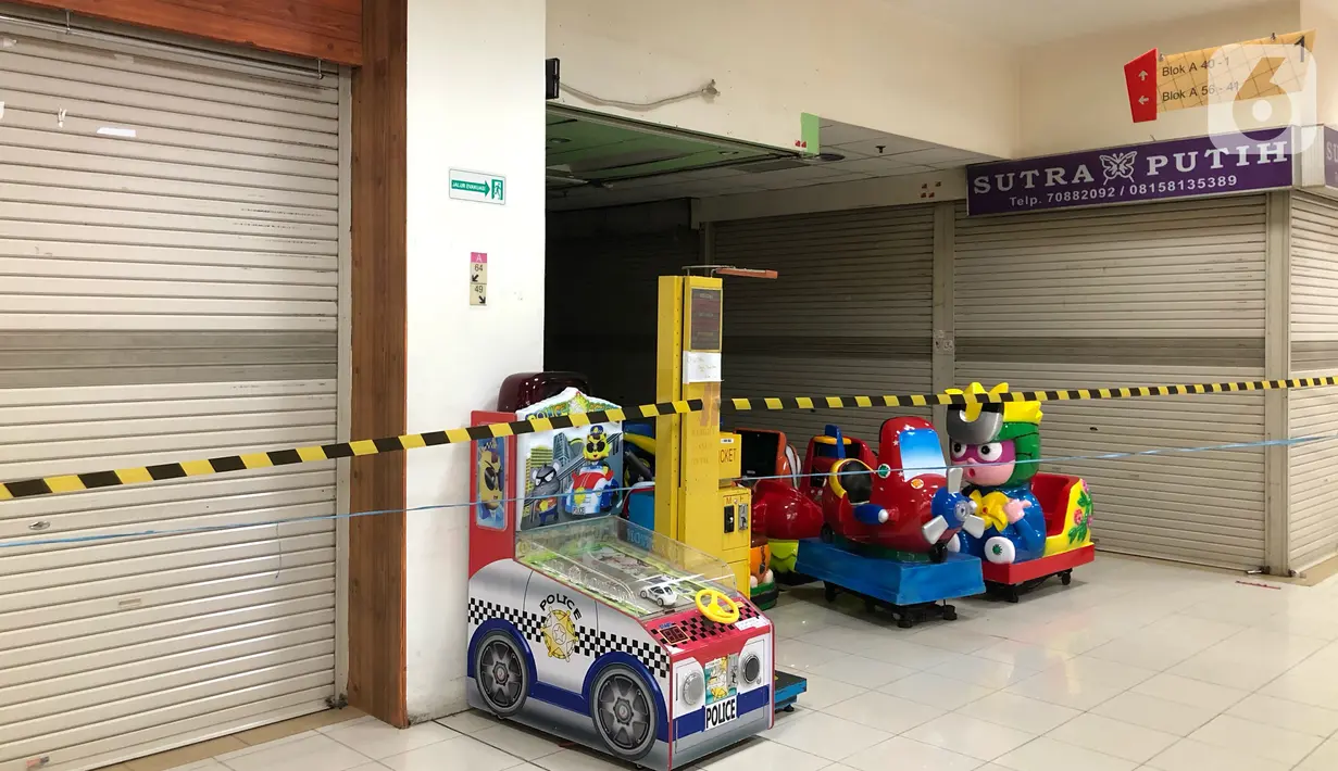Mainan anak terparkir di salah satu pusat perbelanjaan di kawasan Depok, Jawa Barat, Kamis (4/6/2020). Pembukaan sejumlah mal di Depok akan dilakukan pada 16 Juni 2020, meski PSBB Depok berakhir pada hari ini. (Liputan6.com/Immanuel Antonius)