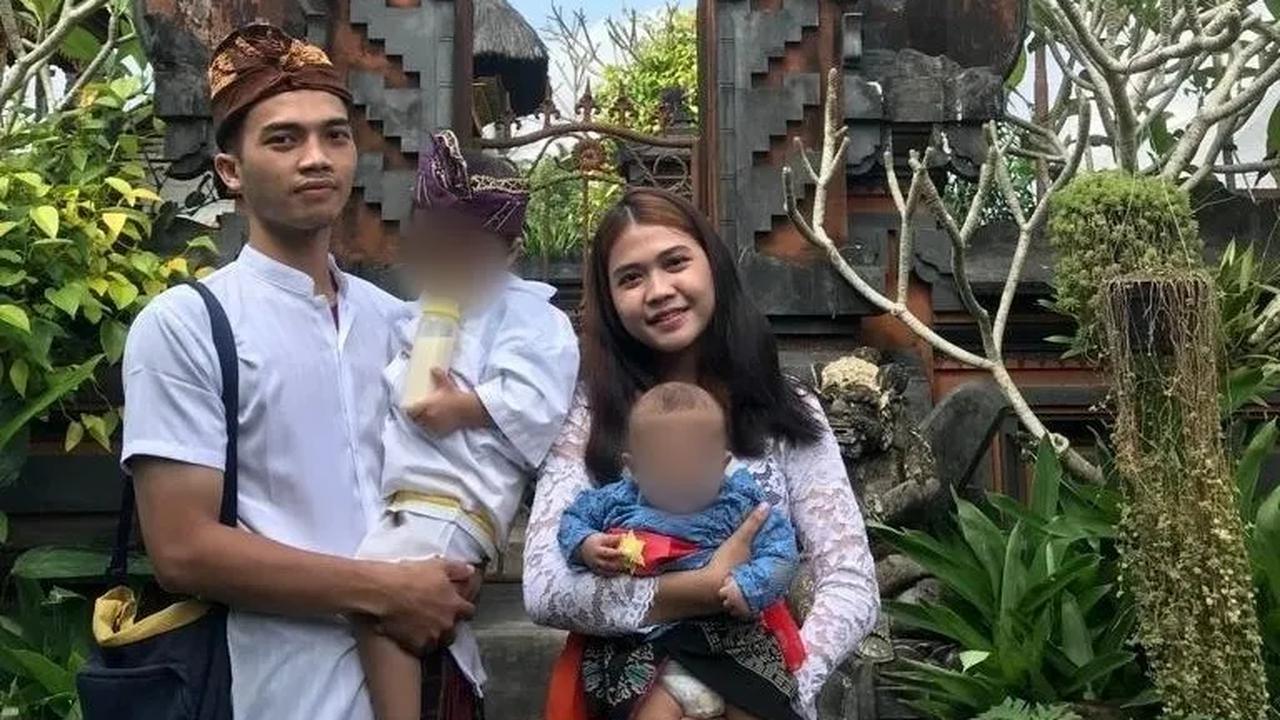 Saat pelaku menghabisi nyawa korban, kedua anaknya yang masih balita berada di dalam kontrakan. Bahkan anak pertamanya yang masih berusia 3,5 tahun sempat bermain dengan darah ibunya yang berceceran di lantai.<br>