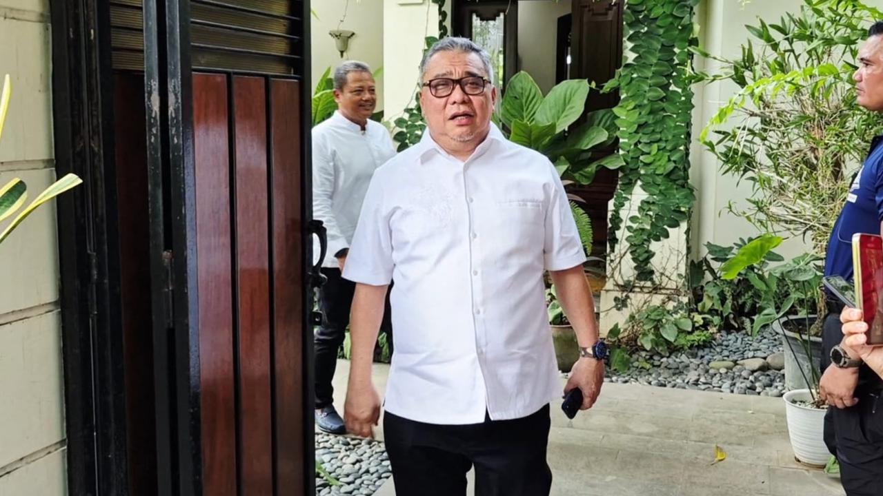 Datang ke Solo, Ahmad Ali Minta Jokowi Jadi Ketua Dewan Pembina PSI ?