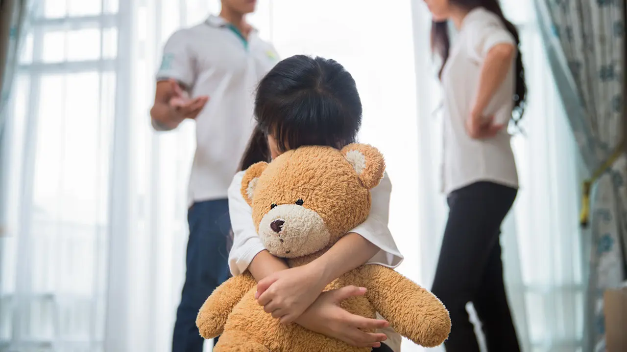 Anak Sering Melihat Orang Tua Bertengkar, Ini Dampaknya (Anekoho/Shutterstock)