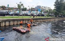 DKI Jakarta Gencarkan Pengerukan 835 Ribu Kubik Lumpur untuk Penanganan Banjir Jakarta