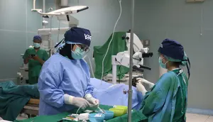 Yayasan Pundi Amal Peduli Kasih (YPP) Emtek Media bersama Kementerian Sosial Republik Indonesia dan Persatuan Dokter Spesialis Mata Indonesia (Perdami) Nusa Tenggara Timur menggelar Bakti Sosial Operasi Katarak dalam rangka memperingati Hari Lanjut Usia Nasional (HLUN) 2026.