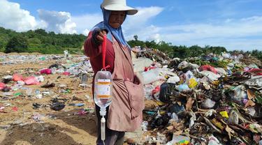 Limbah Medis di Tempat Pembuangan Akhir (TPA) Sampah Regional Gorontalo. Foto: Sarjan (Arfandi Ibrahim/Liputan6.com)