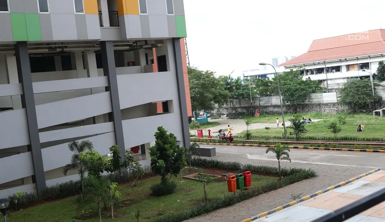 Kondisi Rusunawa KS Tubun, Jakarta, Jumat (5/4). Kepala Dinas Perumahan Rakyat dan Kawasan Permukiman DKI Jakarta Kelik Indriyanto memastikan Rusunawa KS Tubun akan segera dihuni dengan tarif Rp1.500.000/bulan. (Liputan6.com/Helmi Fithriansyah)