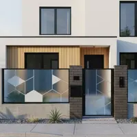 Model pagar kombinasi bata atau beton setengah badan dengan polikarbonat/Gemini AI.