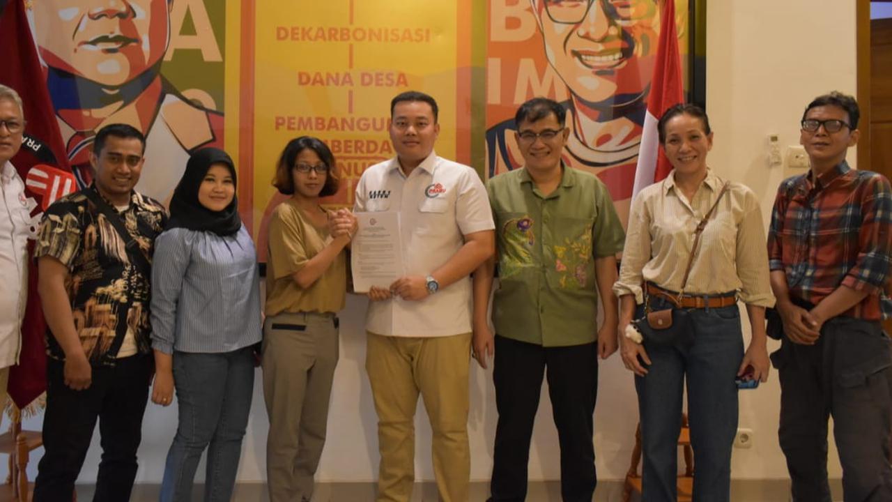 Pilpres Usai, Budiman Sudjatmiko Mengalihfungsikan Kelompok Relawan Pendukung Prabowo
