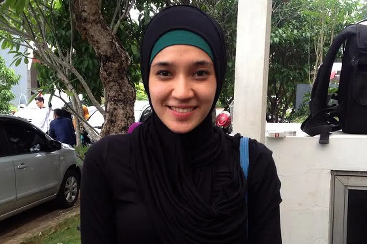 Dhini Aminarti