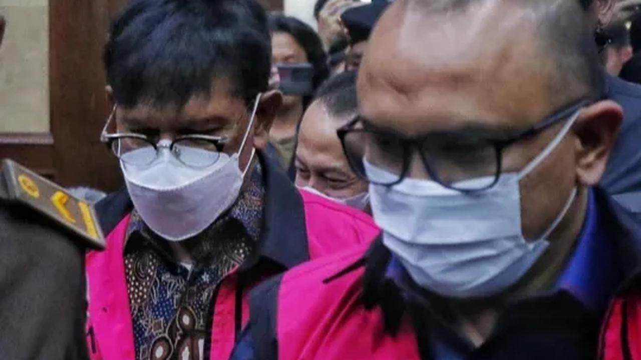 Sosok Nistra Yohan disebut-sebut menjadi penerima dan perantara penggelontoran uang Rp70 miliar di kasus korupsi BTS 4G BAKTI Kominfo.