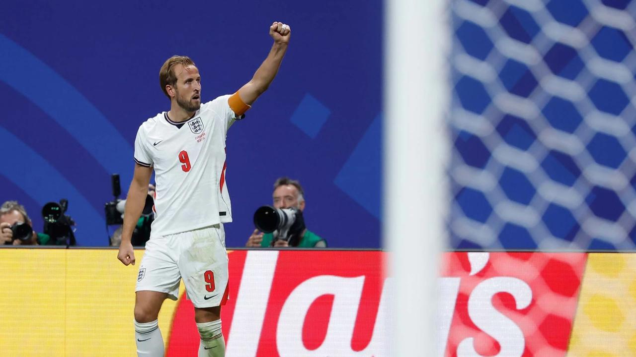 FOTO: Inggris Bangkit Singkirkan RD Kongo