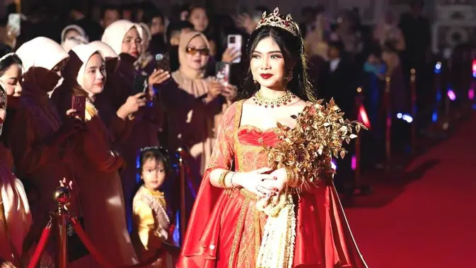 <p>Crazy rich Palembang Tali Kasih saat menggelar pesta ultah ke-17 dengan mewah dan megah (Dok. Diary Photography - tangkapan layar TikTok @talikasih_ / Nefri Inge)</p>