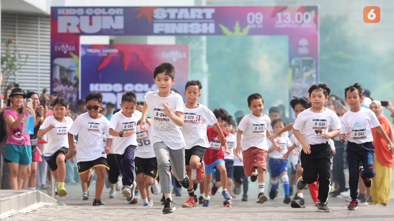 Foto: Olahraga Lari jadi Menyenangkan, Anak-anak Antusias di Acara Kids Color Run