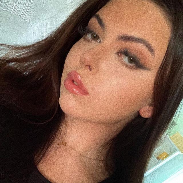 5 Potret Lorun Elisabeth, Wanita yang Viral Mirip Michael Jackson