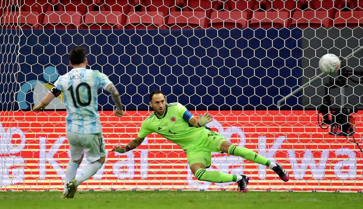 Bintang Barcelona itu sukses menjadi bagian penting dalam kemenangan Argentina sekaligus membawa Tim Tango ke final Copa America. Salah satunya adalah mencetak gol pembuka di babak tos-tosan. (Foto:AFP/Nelson Almeida)