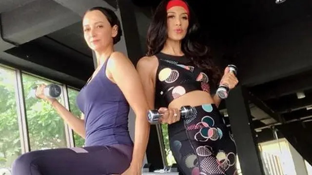 Karina Suwandi dan Diah Permatasari