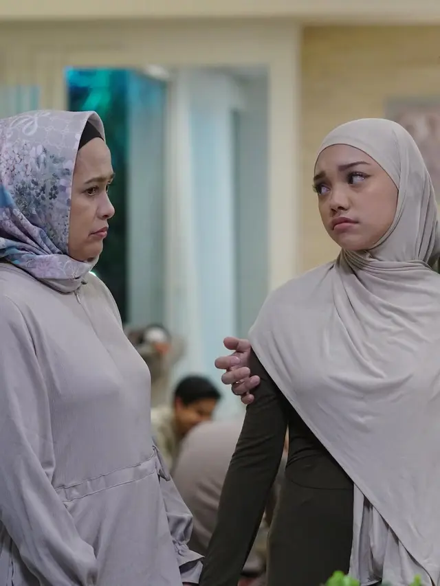 6 Potret Naura Ayu di Balik Layar Series Santri Pilihan Bunda 2