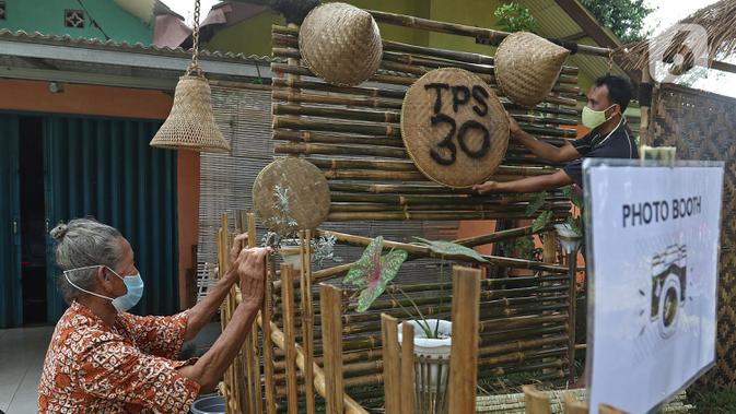 Melihat TPS Unik Pilkada Serentak 2020, Nuansa Rumah Adat hingga Pakai Hazmat - Vimarsana News