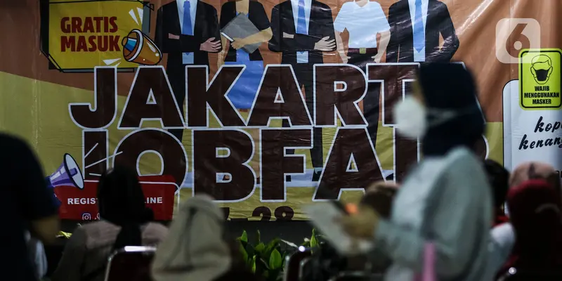 Pencari Kerja Berebut Keberuntungan di Jakarta Job Fair