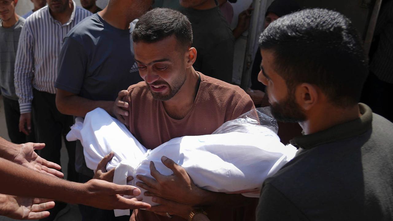 FOTO: Serangan Israel Terus Hantam Permukiman dan Tenda Pengungsi di Gaza, 12 Warga Palestina Tewas