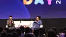 Konten Kreator Raditya Dika menjadi pembicara selama acara XYZ DAY 2018 di The Hall Senayan City, Jakarta, Rabu (25/4). Diskusi ini membahas topik "Comedy is a Funny Business". (Liputan6.com/Herman Zakharia)