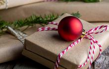 Inspirasi Hadiah Natal buat Gamer, Penikmat Film, hingga Traveller