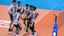 <p>Selebrasi para pemain Jakarta LavAni Allo Bank Electric setelah mencetak angka saat menghadapi Palembang Bank Sumsel Babel pada laga pekan pertama putaran I PLN Mobile Proliga 2024 di GOR Amongrogo, Yogyakarta, Minggu (28/4/2024). Jakarta LavAni Allo Bank Electric menang 3-0 (26-24, 25-23, 25-19). (Dok. PBVSI)</p>