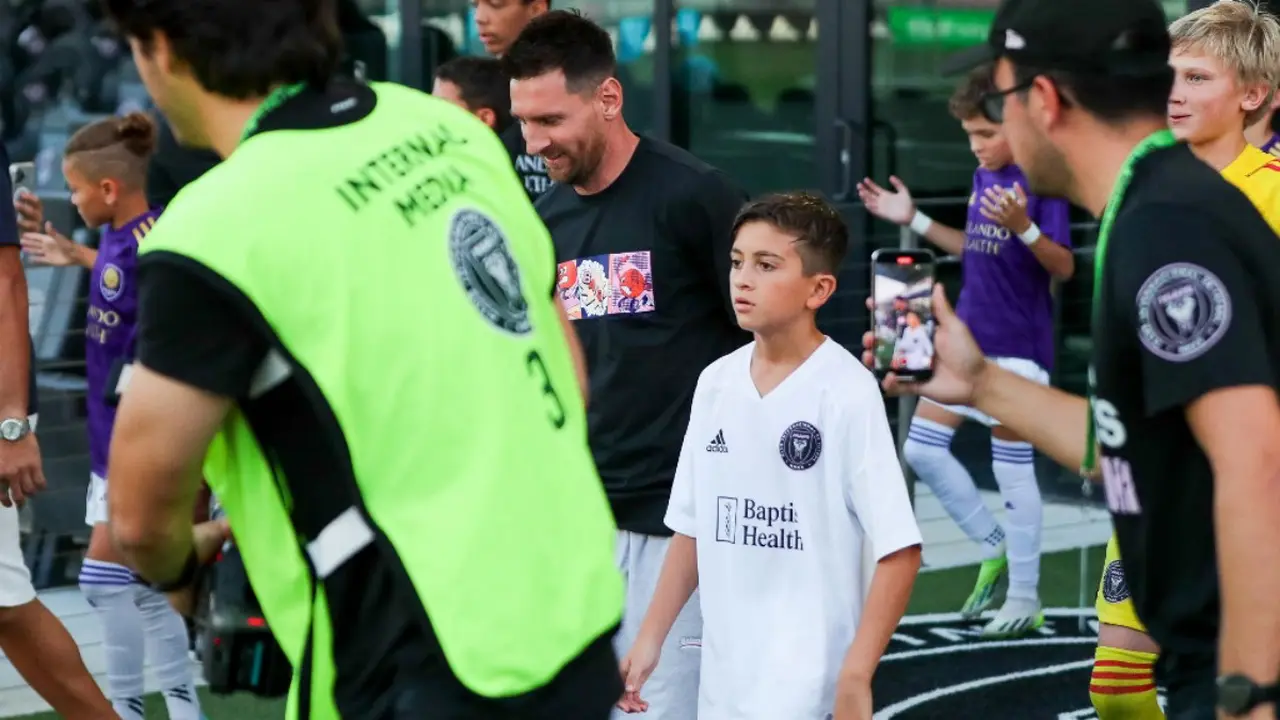Lionel Messi dan putranya, Thiago Messi