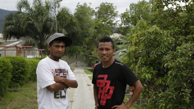 Hendra Bayauw - Ricky Ohorella