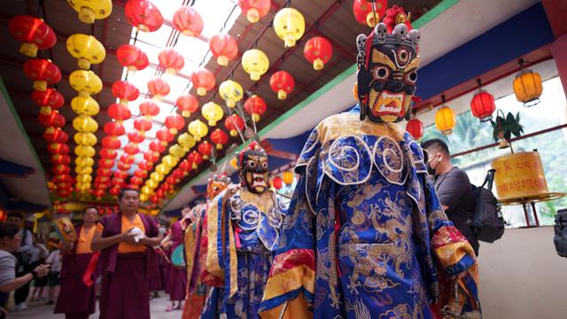 Kemeriahan Perayaan Waisak di Malaysia