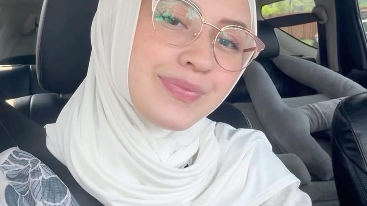 Cantik Berhijab, Ini 7 Potret Kimberly Ryder Ikut Kajian Bareng Para Sahabat
