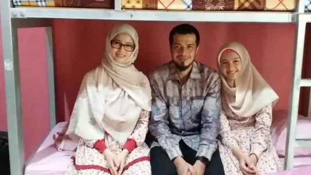 Anak Artis yang Belajar Di Pesantren