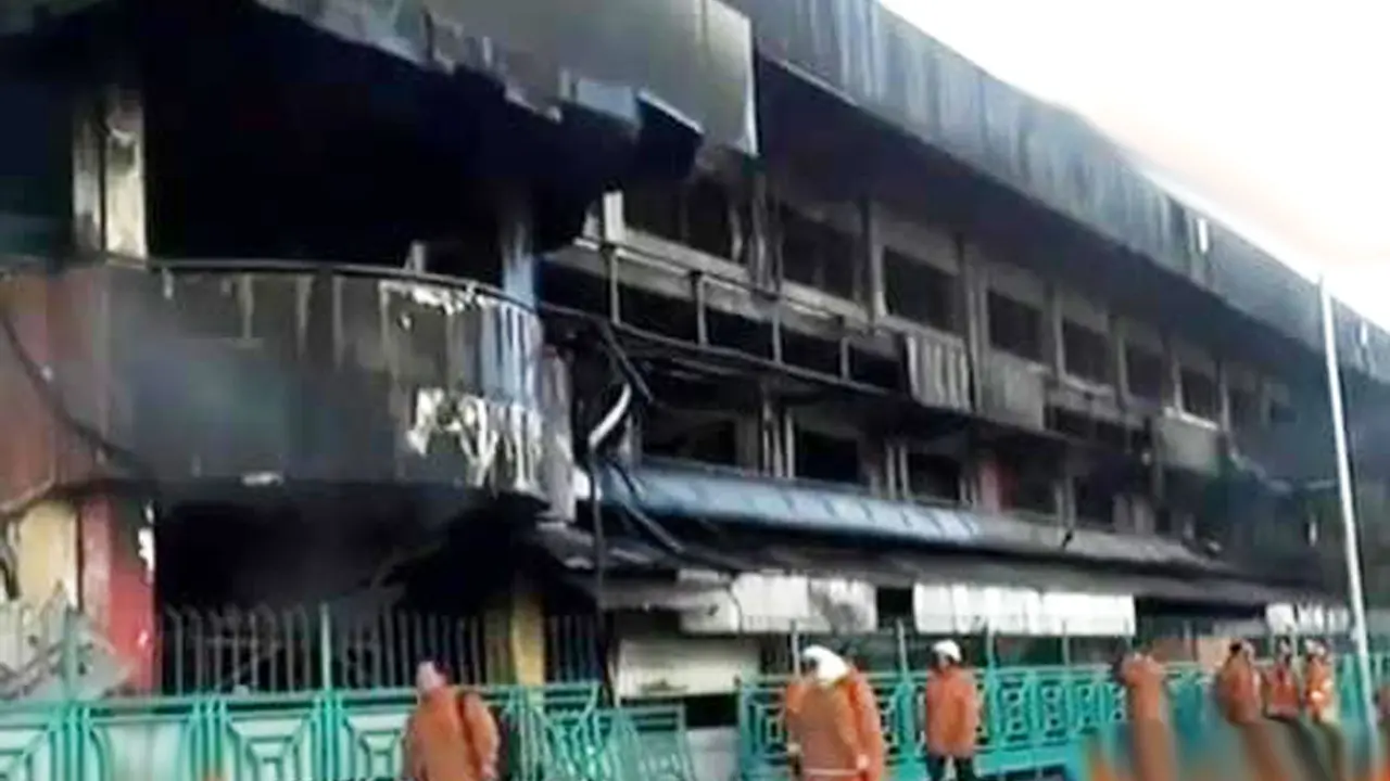 Segmen 1: Pasar Senen Usai Terbakar hingga Kisah Kakek Penjual Es