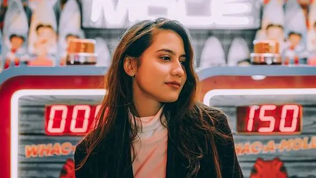 Cantiknya Pevita Pearce, Pemeran Sri Asih di Jagat Sinema Bumilangit