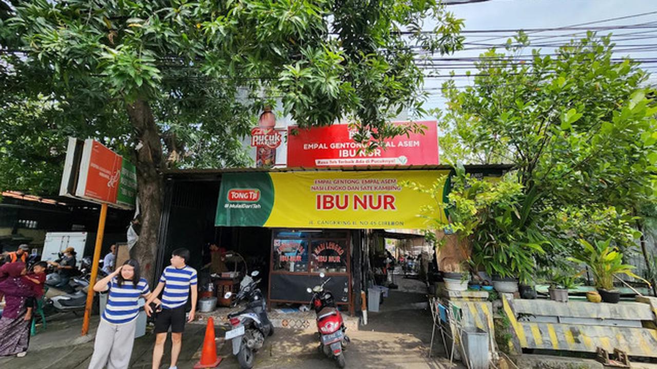 Empal Gentong & Nasi Lengko Ibu Nur