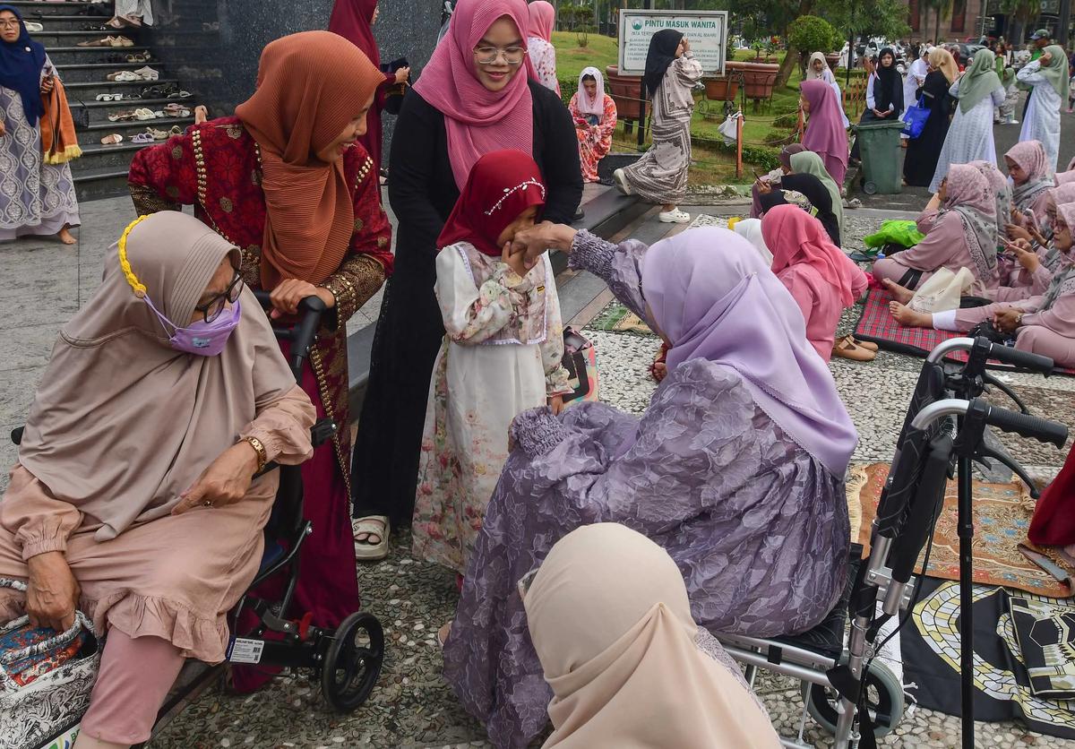 FOTO: Shalat Idul Fitri 1447 Hijriah di Mesjid Kubah Emas Depok Berlangsung Khidmat