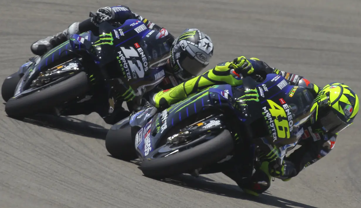 Hitungan dimulai ketika Rossi finis terdepan untuk kali pertama di kelas 125cc GP Ceko di Sirkuit Brno, 18 Agustus 1996. Hingga kali terakhir finis terdepan di MotoGP Belanda pada 25 Juni 2017. (Foto: AP/David Clares)