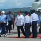 Usai menghadiri perayaan ulang tahun ke-56 NTT, Jokowi dan Ibu Negara Iriana beserta rombongan langsung menuju Bandara El Tari Kupang.