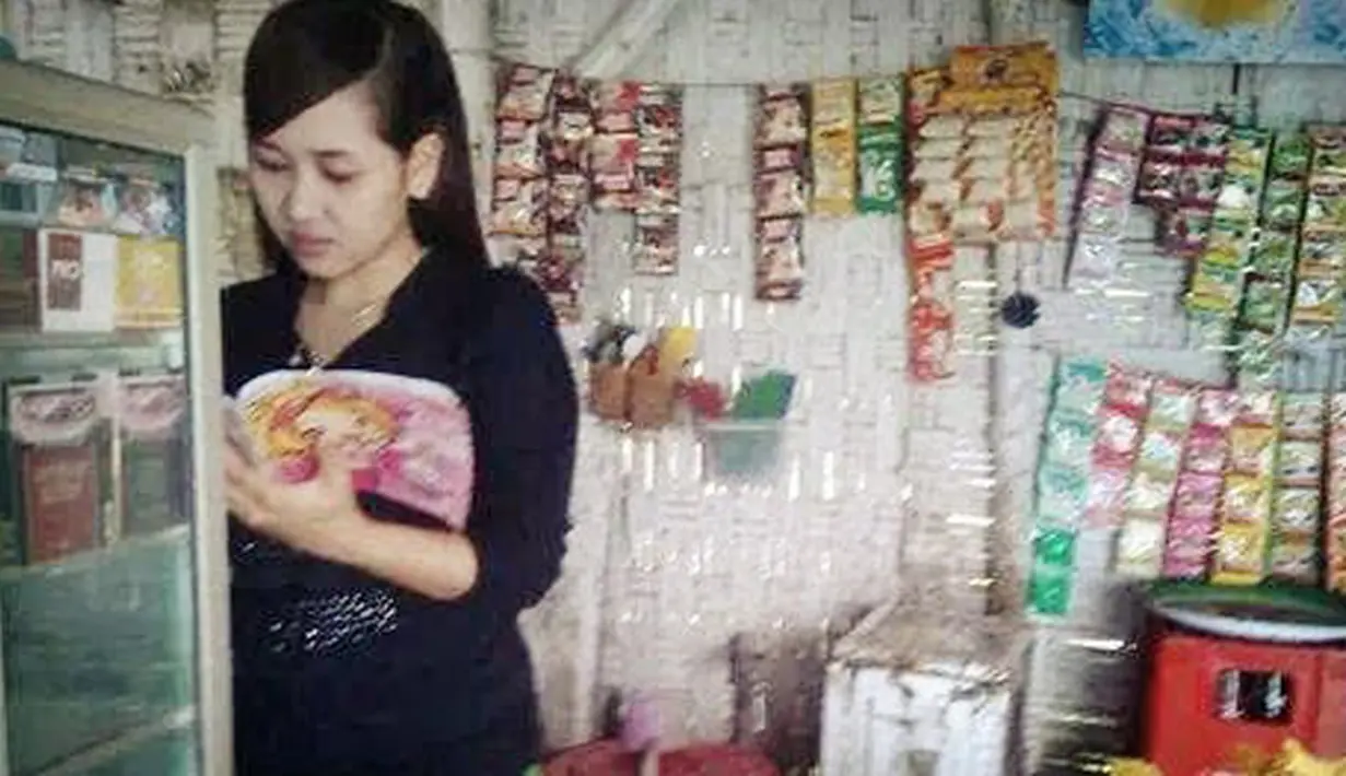 Di Jawa Timur tepatnya di Ponorogo, ada penjual kopi berparas cantik bernama Risma (Istimewa)