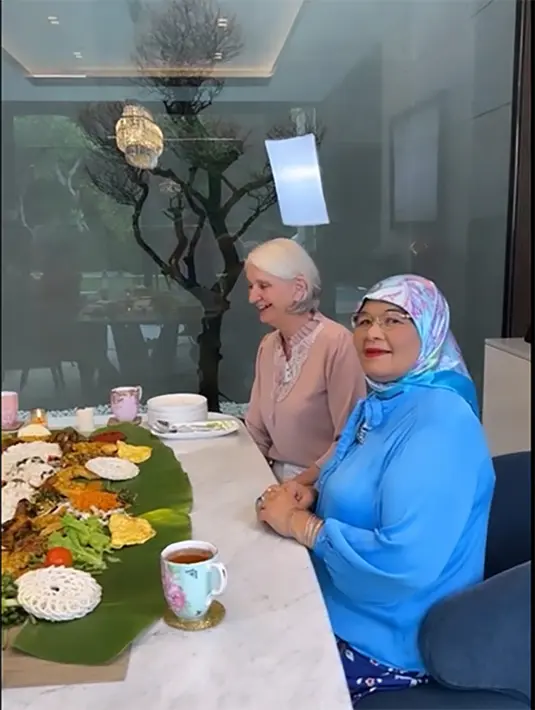 Titi Kamal dan Christian Sugiono (Instagram/titi_kamall)