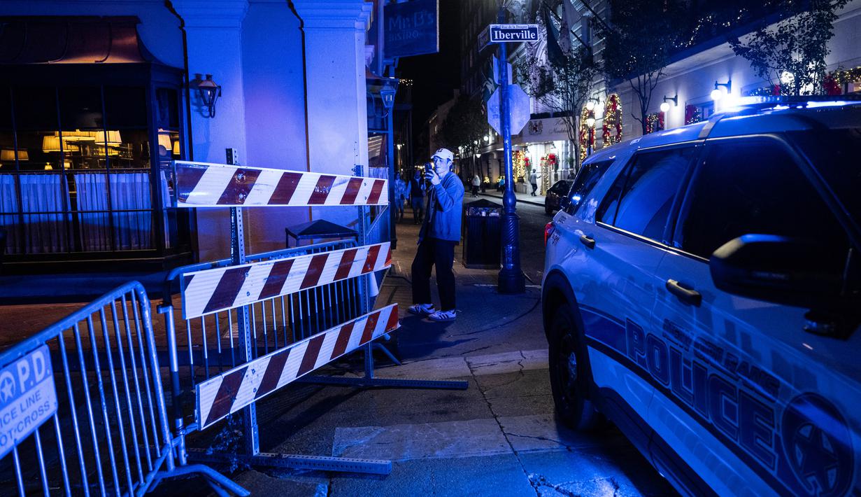 Badan Investigasi Utama atau FBI menyatakan mereka sedang menyelidiki tragedi pada malam pergantian tahun tersebut. (ANDREW CABALLERO-REYNOLDS/AFP)