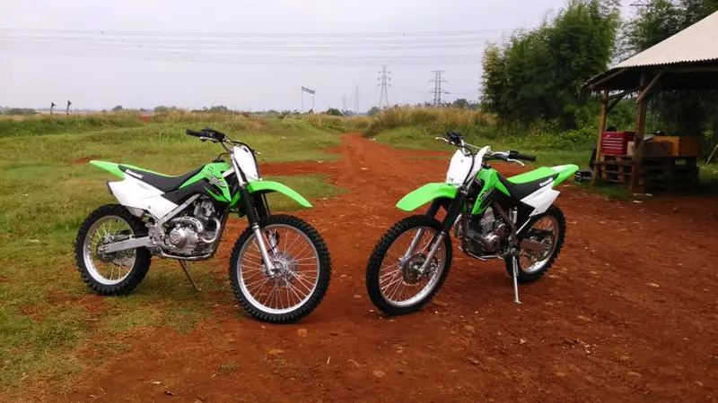 Menguji New KLX150 di Tanah Merah Sirkuit Trail Pagedangan BSD