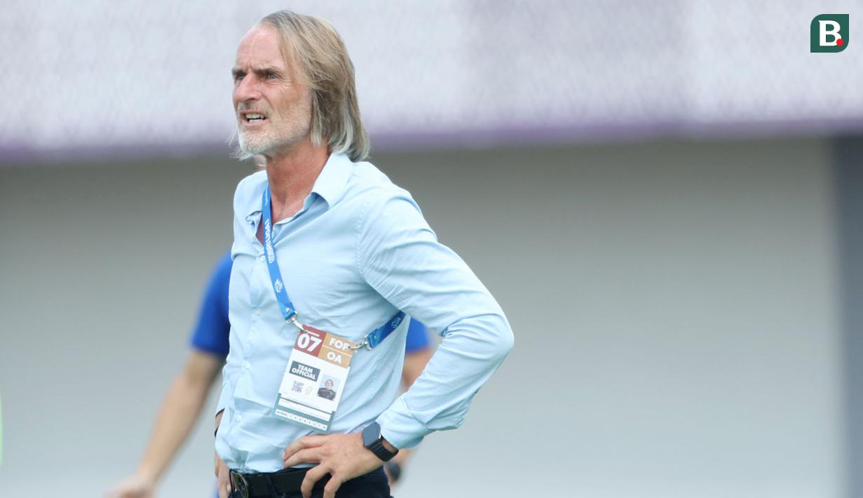 Kekalahan Dewa United dari PSIS Semarang semakin memperpanjang tren buruk mereka belakangan ini. Tangsel Warriors dan kolega tak pernah menang dalam empat laga terakhir. Perinciannya, Dewa United kalah tiga kali. Sementara satu laga yang lain berakhir dengan skor imbang. (Bola.com/M Iqbal Ichsan)