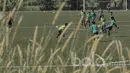 Pemain seleksi Timnas Indonesia U-16 melakukan latihan terakhir jelang pengumuman hasil seleksi. Mereka telah mengikuti seleksi mulai  dari tanggal 25 hingga 30 Maret 2017. (Bola.com/M Iqbal Ichsan)