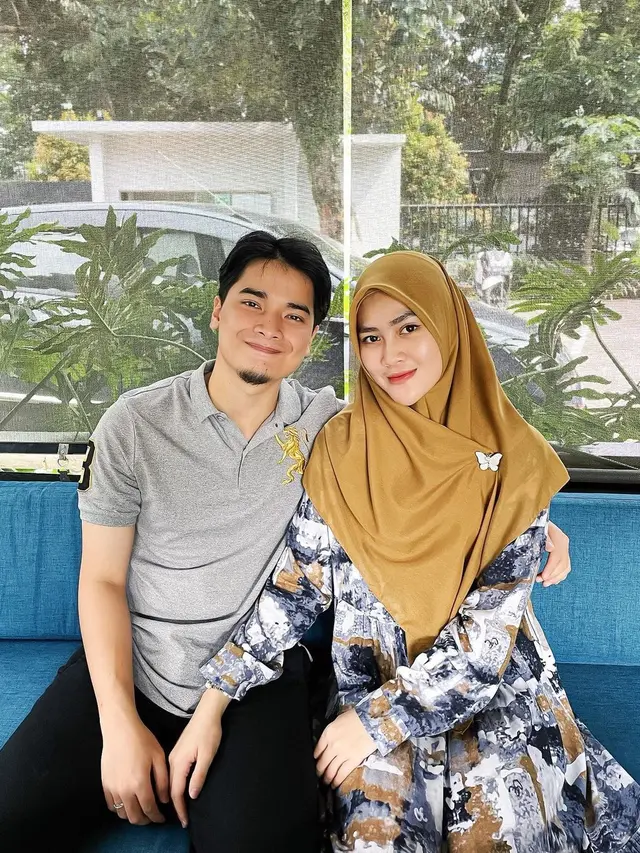 Pernikahan Artis Melepas Status Duda