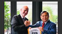 Presiden Prabowo Subianto menerima kunjungan Presiden Federasi Sepak Bola Internasional (FIFA) Gianni Infantino di New York, Amerika Serikat, Rabu 24 September 2025. (Biro Pers)