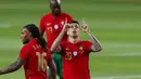 Pemain Portugal Joao Cancelo melakukan selebrasi usai mencetak gol ke gawang Israel pada pertandingan persahabatan internasional di Stadion Alvalade, Lisbon, Portugal, Rabu (9/6/2021). Portugal menang 4-0. (AP Photo/Armando Franca)