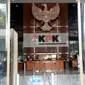 Aktivitas di lobi Gedung KPK, Jakarta, pasca libur Lebaran 2020, Rabu (27/5/2020). KPK memperpanjang masa pelaksanaan bekerja dari rumah (BDR) atau work from home (WFH) bagi para pegawainya hingga 4 Juni 2020. (merdeka.com/Dwi Narwoko)