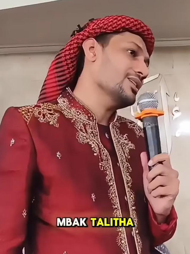 Talitha Curtis Berhijab