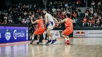 Duel sengit Pelita jaya vs Satria Muda menutup musim reguler IBL 2026 (Ariya/IBL)