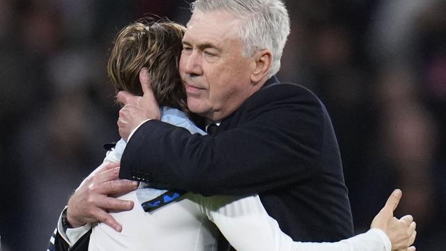 Foto: Lesatan Super Luka Modric saat Jebol Gawang Sevilla, Bawa Real Madrid Kukuh di Puncak Klasemen Liga Spanyol